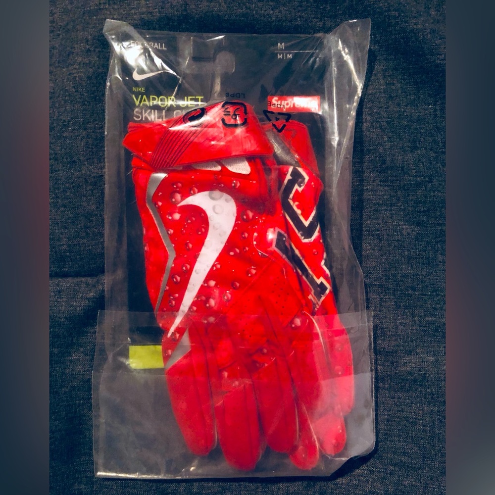 Supreme Nike Vapor Jet 4.0 Football Gloves